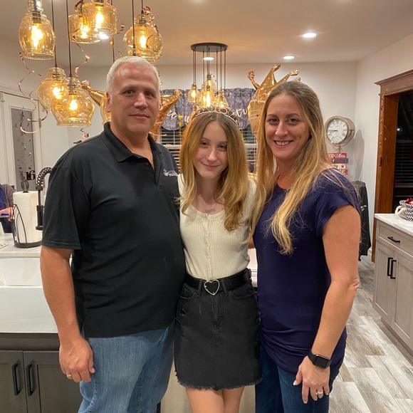 Meet your Posher,Cariann NotJustMoms.Closet๐๐ผโโ๏ธ - Picture 10 of 11